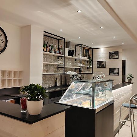 Hotel Luisa Brenzone sul Garda Eksteriør billede