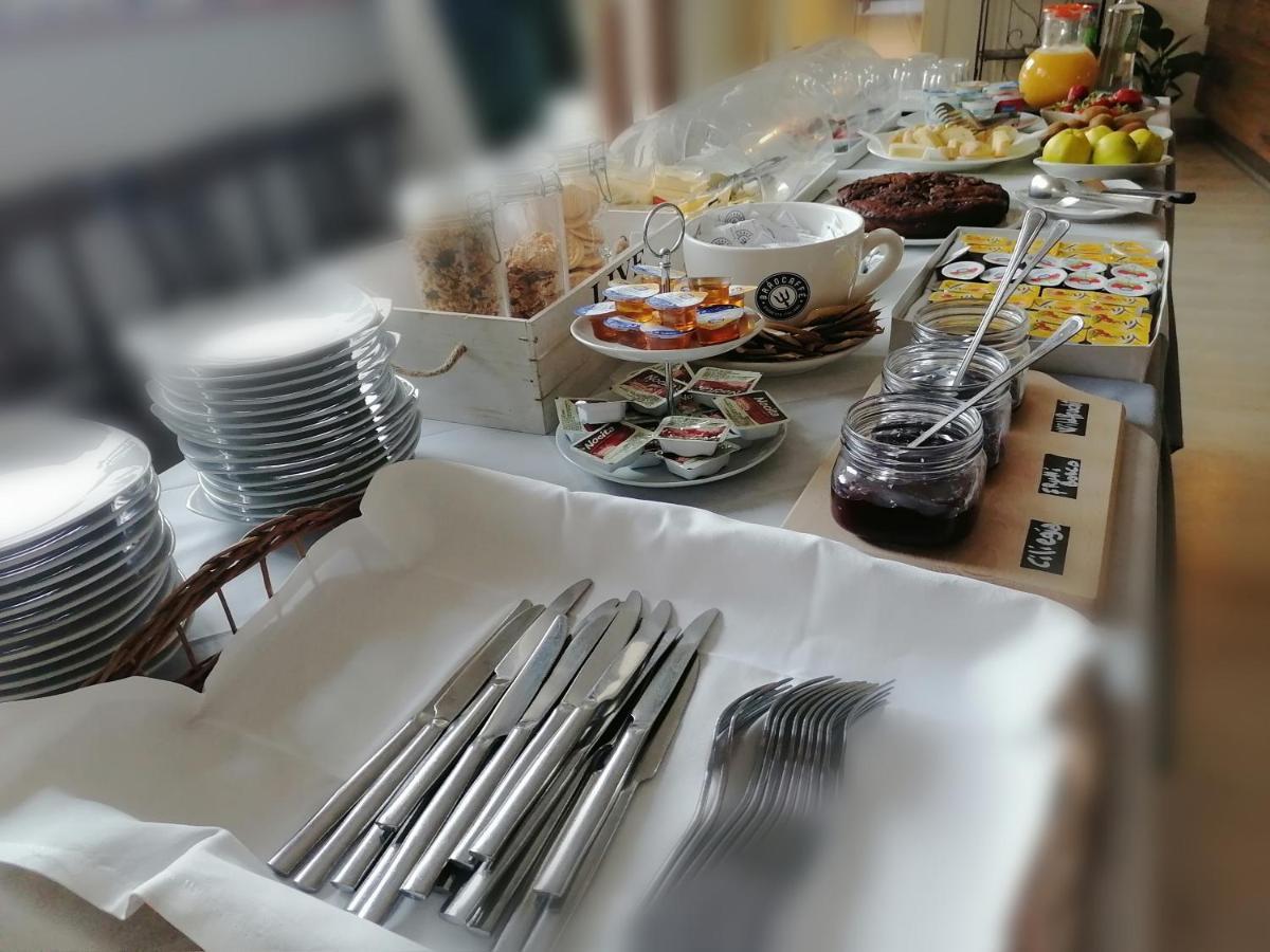 Hotel Luisa Brenzone sul Garda Eksteriør billede