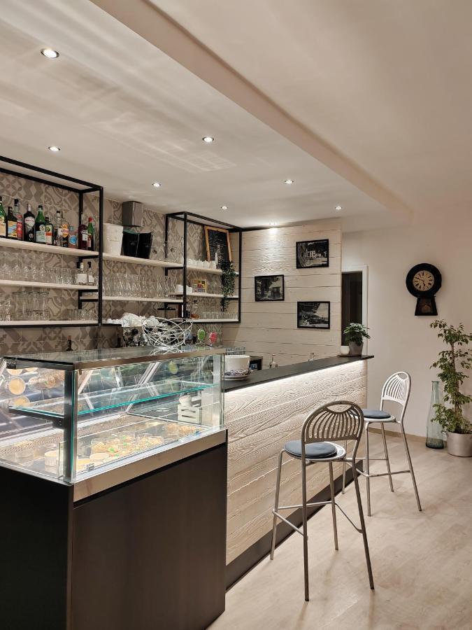 Hotel Luisa Brenzone sul Garda Eksteriør billede