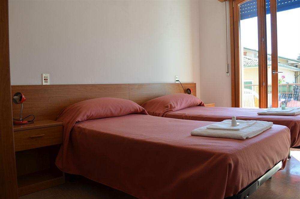 Hotel Luisa Brenzone sul Garda Eksteriør billede